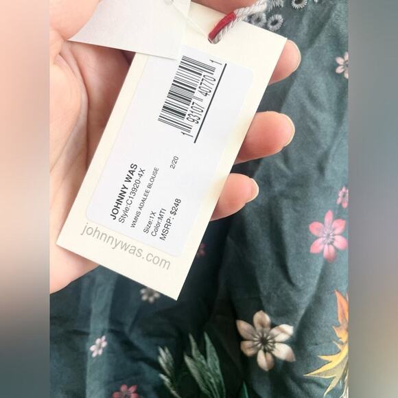 Johnny Was Gray scalloped Adalee 100% silk floral print blouse top 1X NWT - Picture 5 of 9